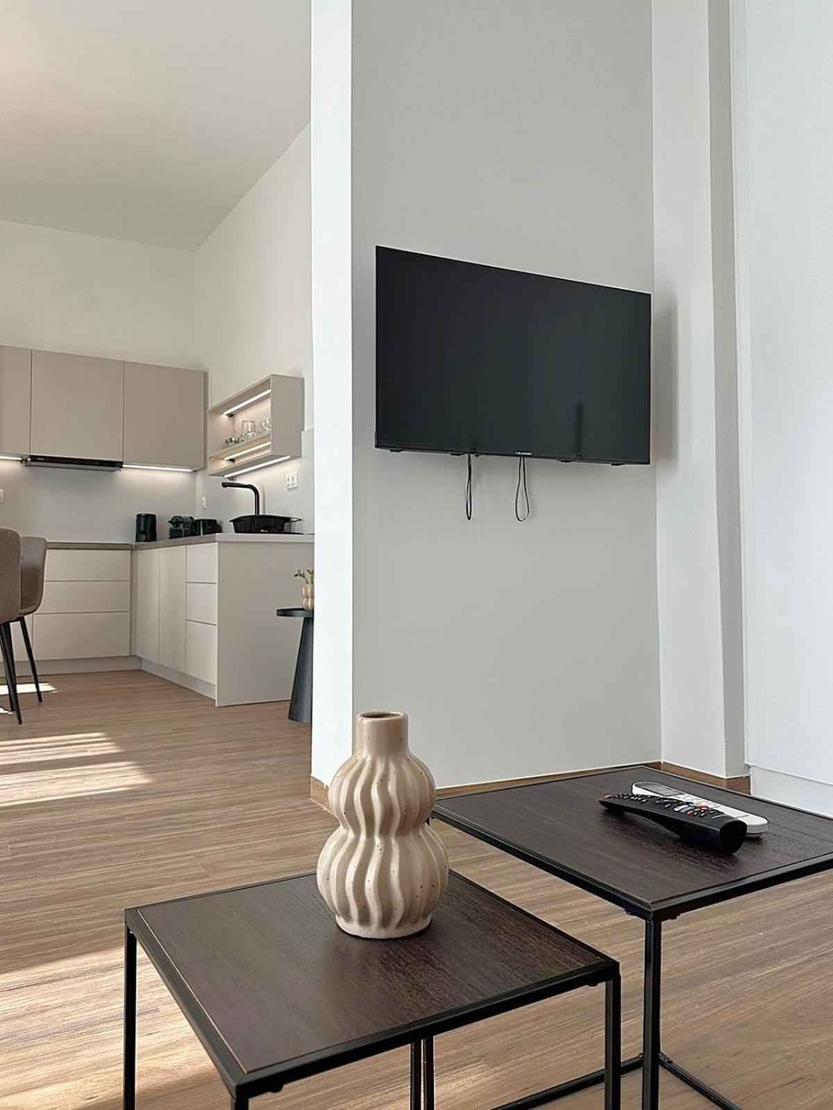 Petralona Park View Apartment