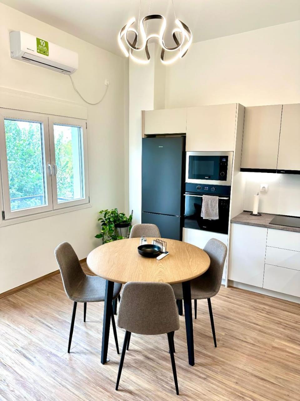 Petralona Park View Apartment *